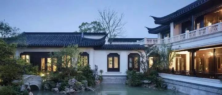 云栖玫瑰园中式豪宅实景(图源网络)