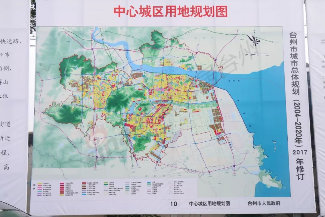 村民居住,一路沿经村落,我们来到规划图中东官河湿地公园的项目地附近