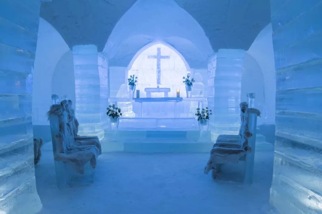 礼拜堂,画廊和30间卧室,所有这些全由冰雕建造而成
