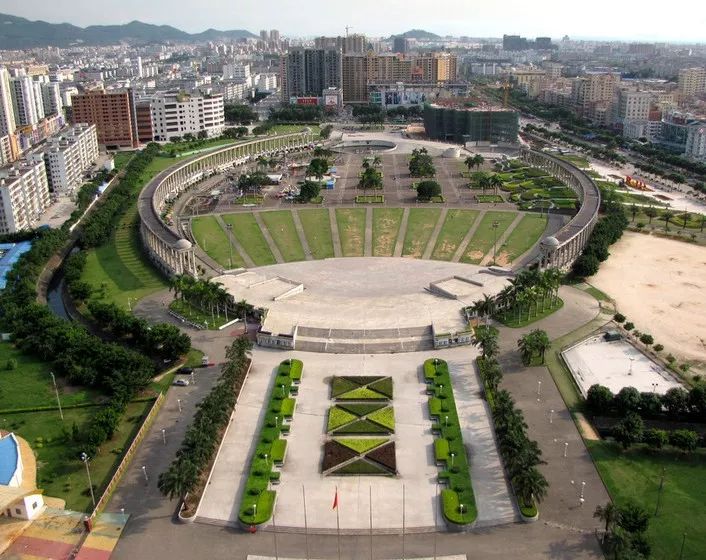 5公里处有 深圳市宝安区沙井人民医院,约2.