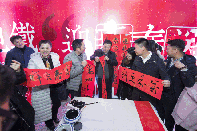 640_427gif 动态图 动图